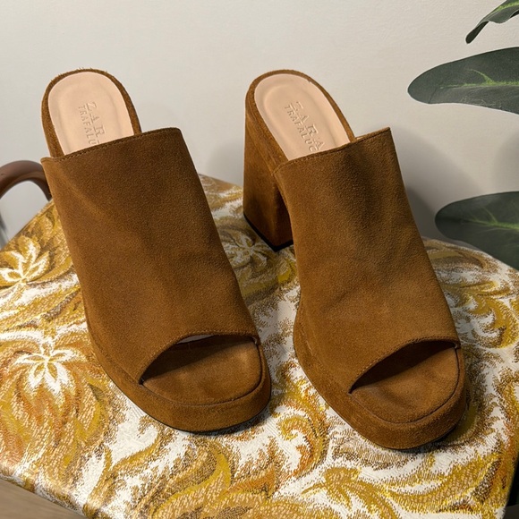 Steve Madden Brown Suede Mules - Picture 2 of 8